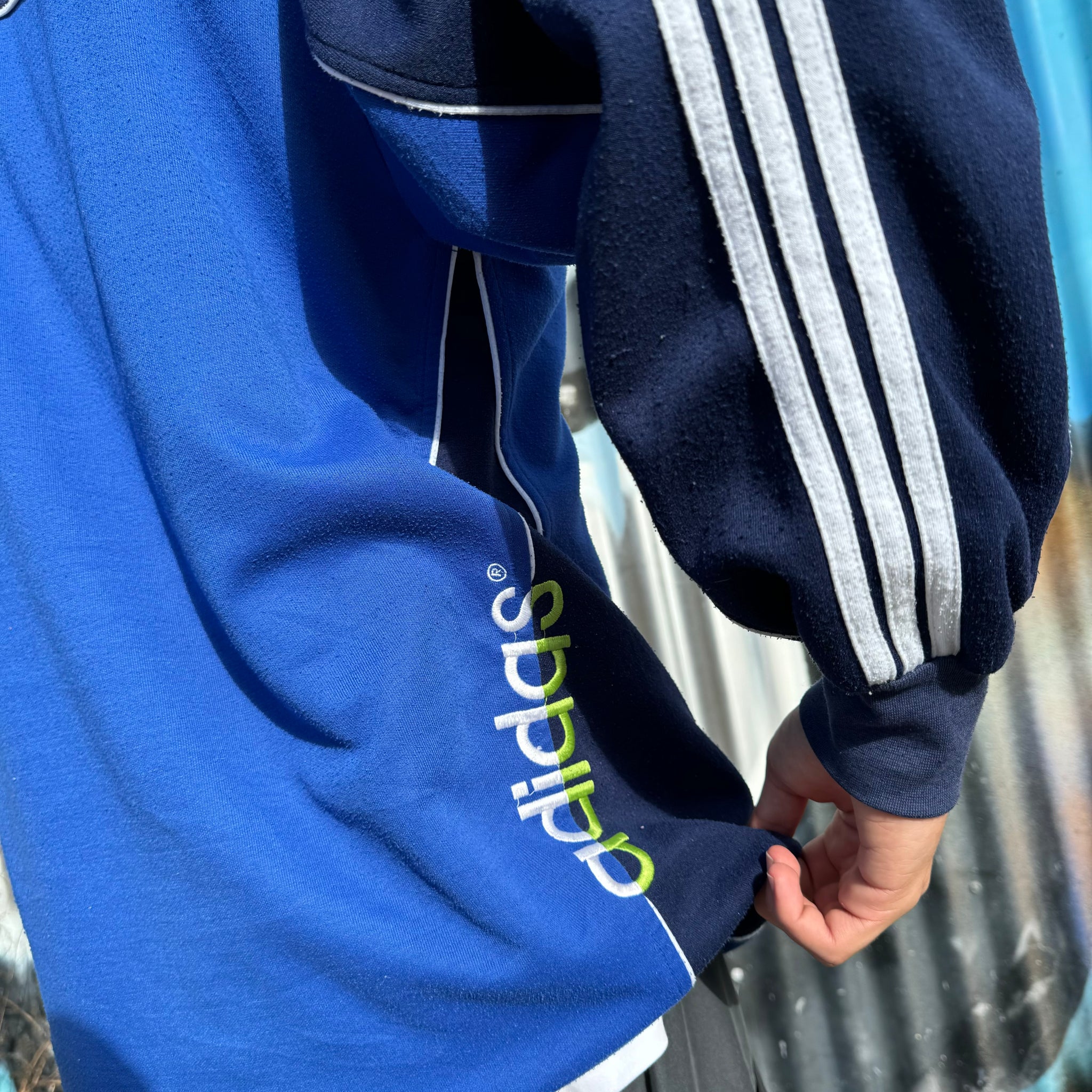 1990'S ADIDAS EMBROIDERED 3 STRIPE 1/4 ZIP - XL