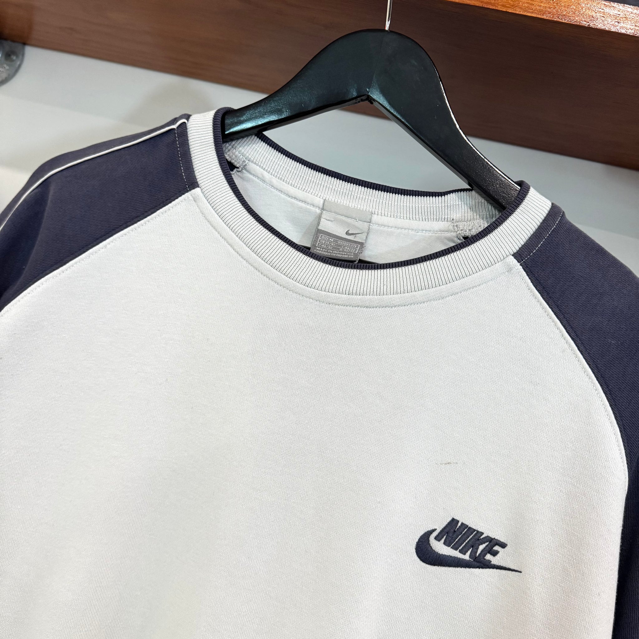 2000'S NIKE EMBROIDERED TWO-TONE SWEATSHIRT - M/L