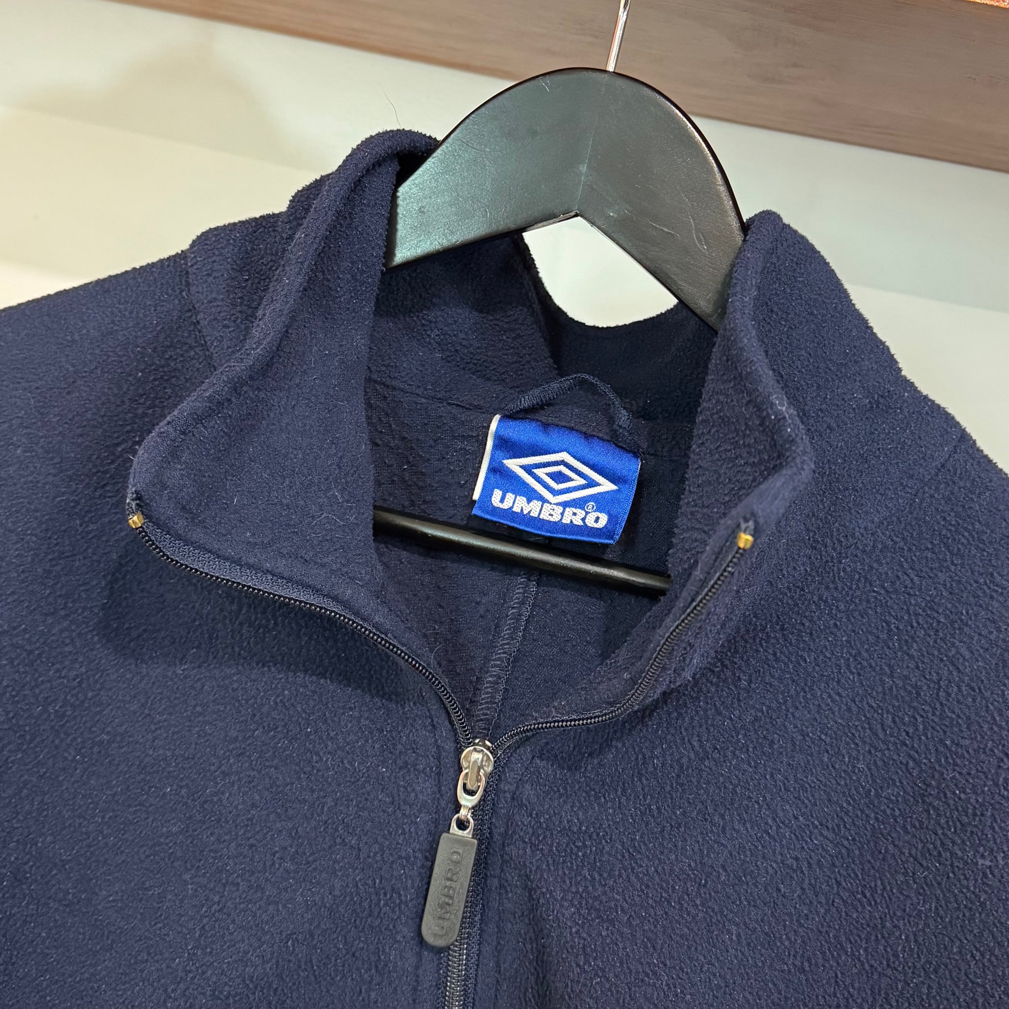 1990'S UMBRO EMBROIDERED FLEECE 1/4 ZIP - L