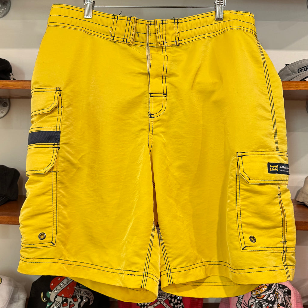 2000'S BILLABONG BOARD SHORTS - 38