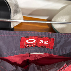 2000'S OAKLEY EMBROIDERED BOARD SHORTS - 32