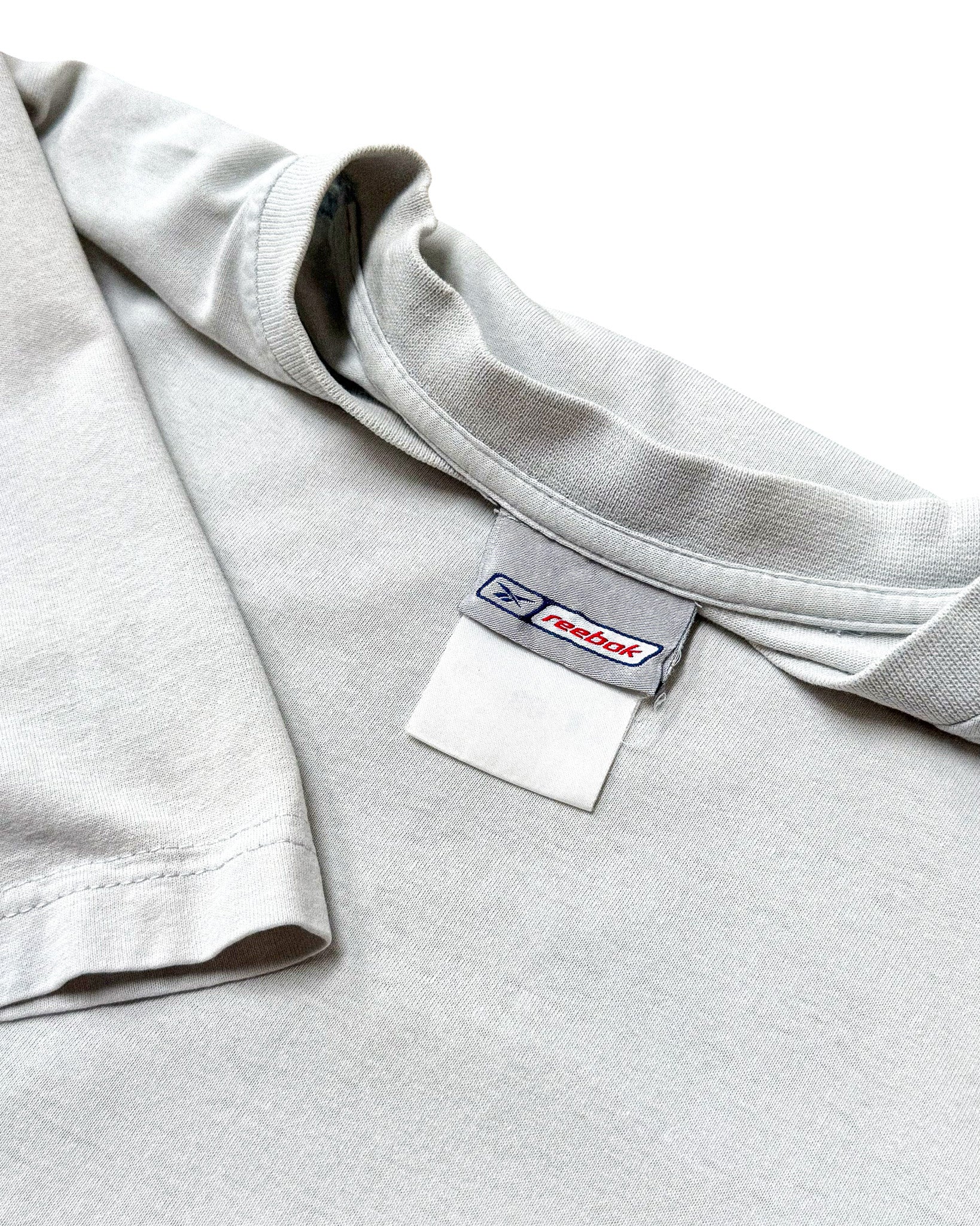 2000'S REEBOK GRAPHIC TEE - L