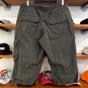 2002 ADIDAS 3/4 LENGTH CARGO SHORTS - 35