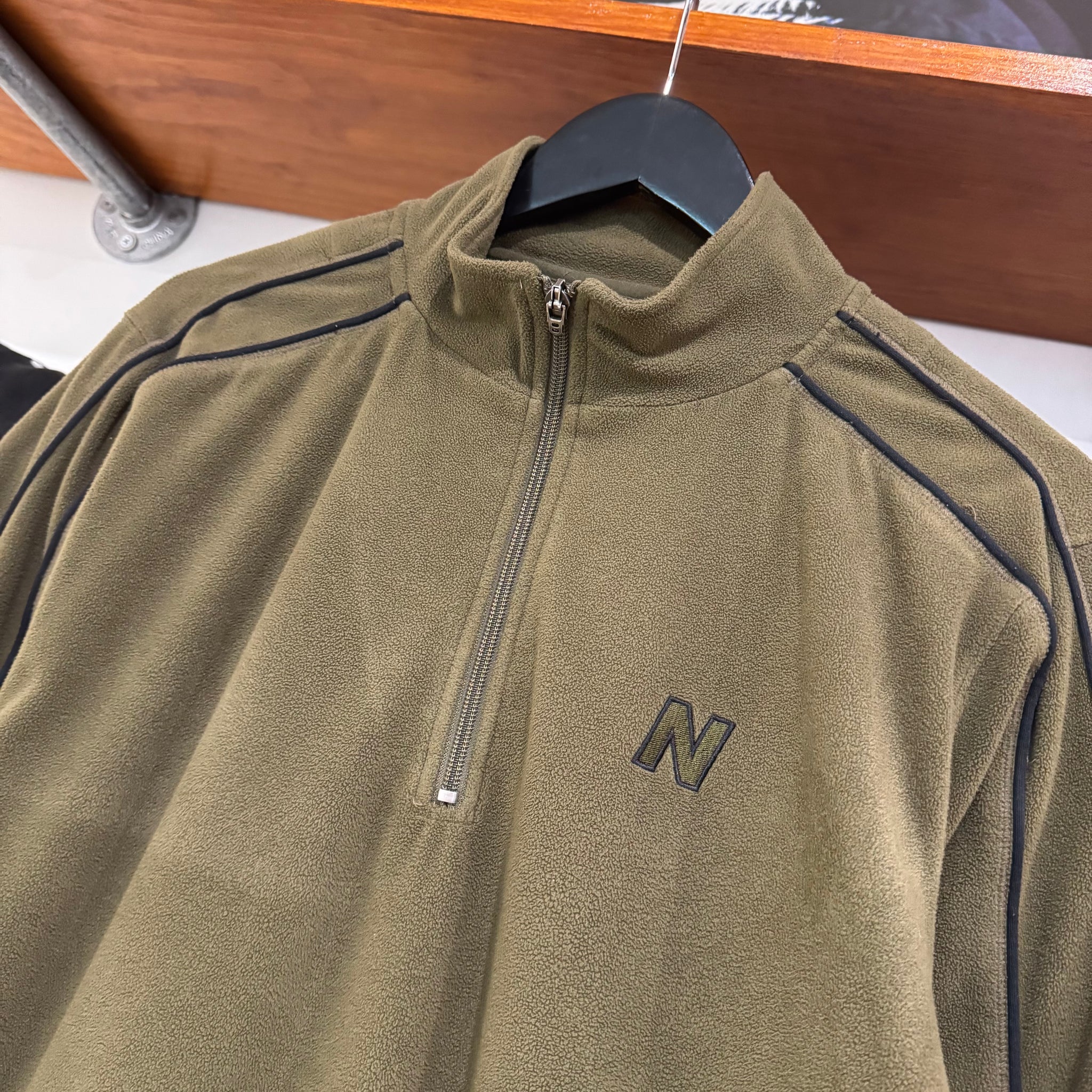 2000'S NEW BALANCE PIN-STRIPE 1/4 ZIP FLEECE - M