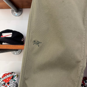 2010'S ARC'TERYX EMBROIDERED PANTS - 34