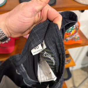 2000'S BILLABONG EMBROIDERED PLAID CARGO SHORTS - 40