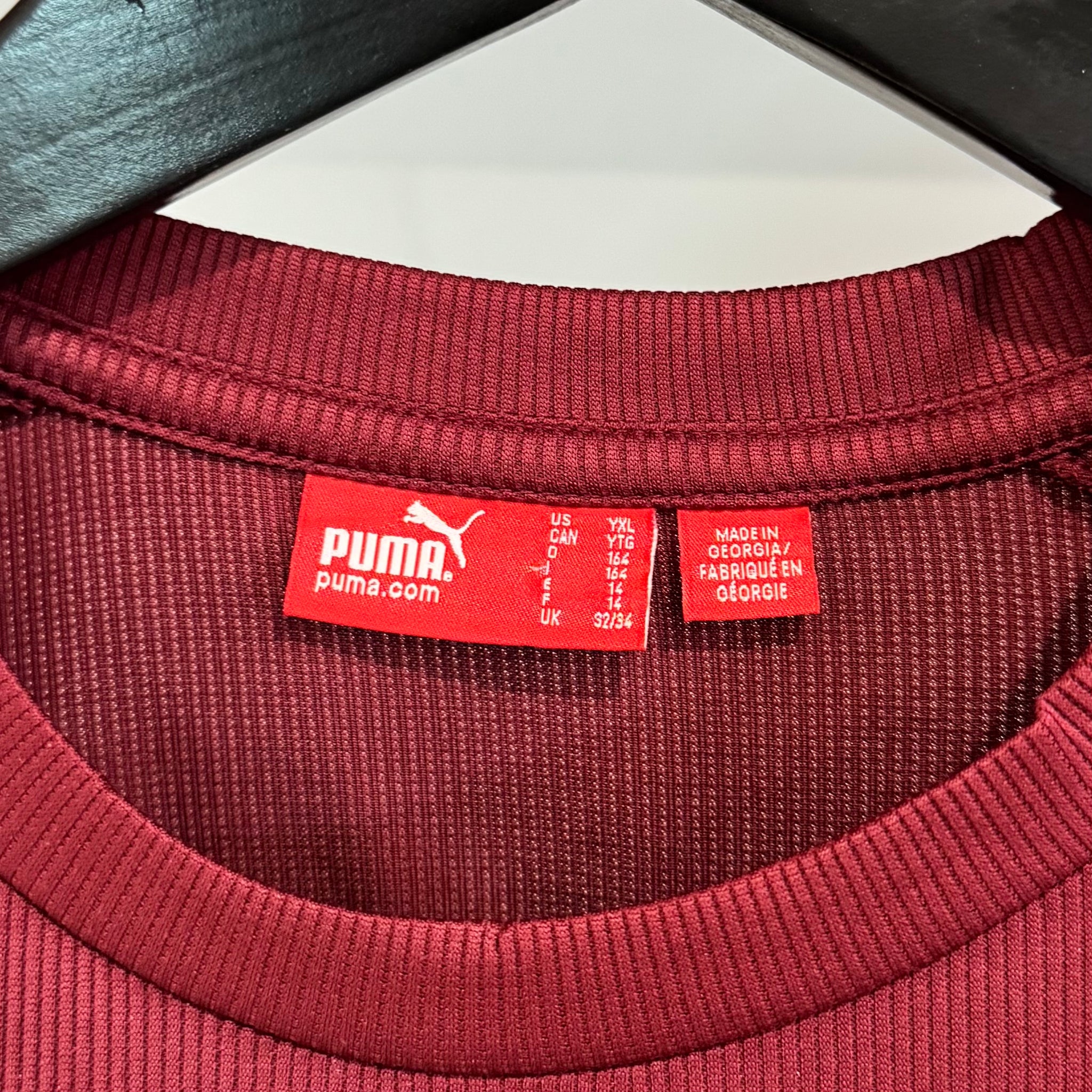 2000'S PUMA EMBROIDERED COMPRESSION TOP - M