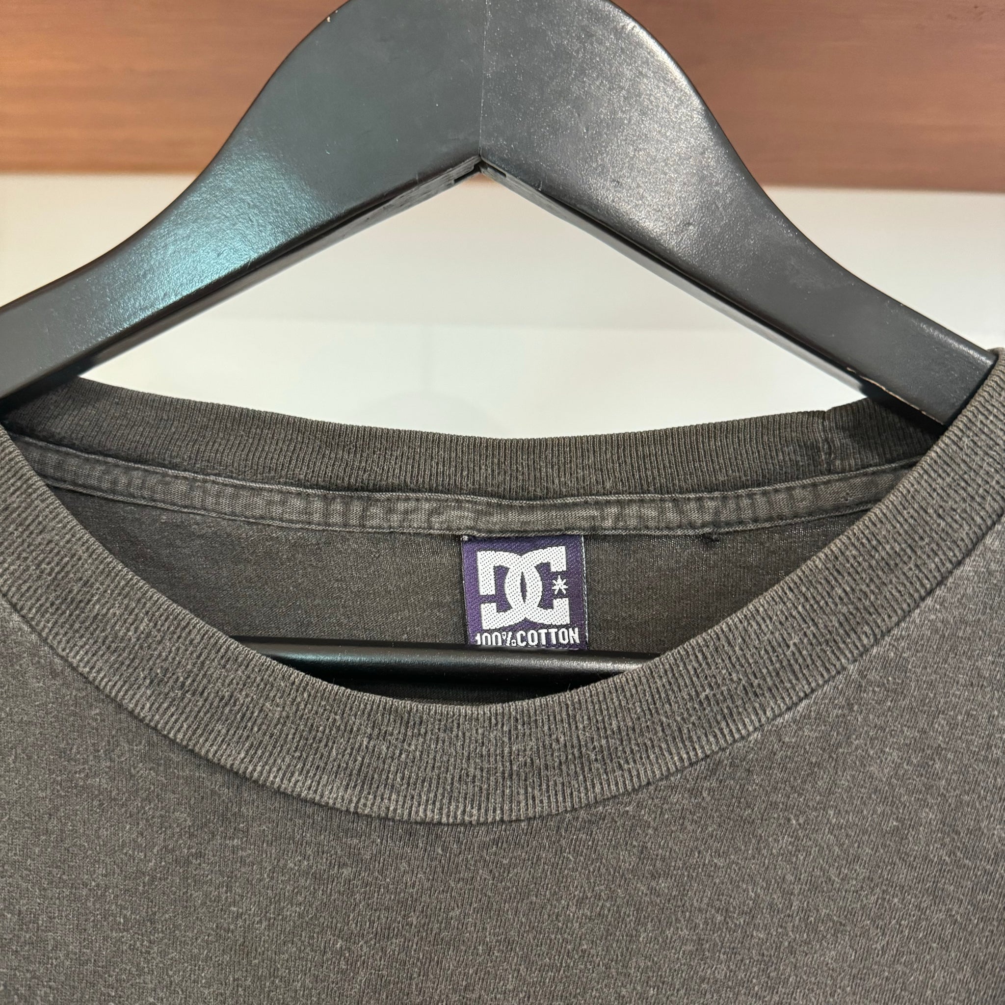2000'S DC SKATEBOARDS GRAPHIC TEE - M