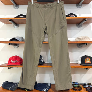 2010'S THE NORTH FACE TECH PANTS - L