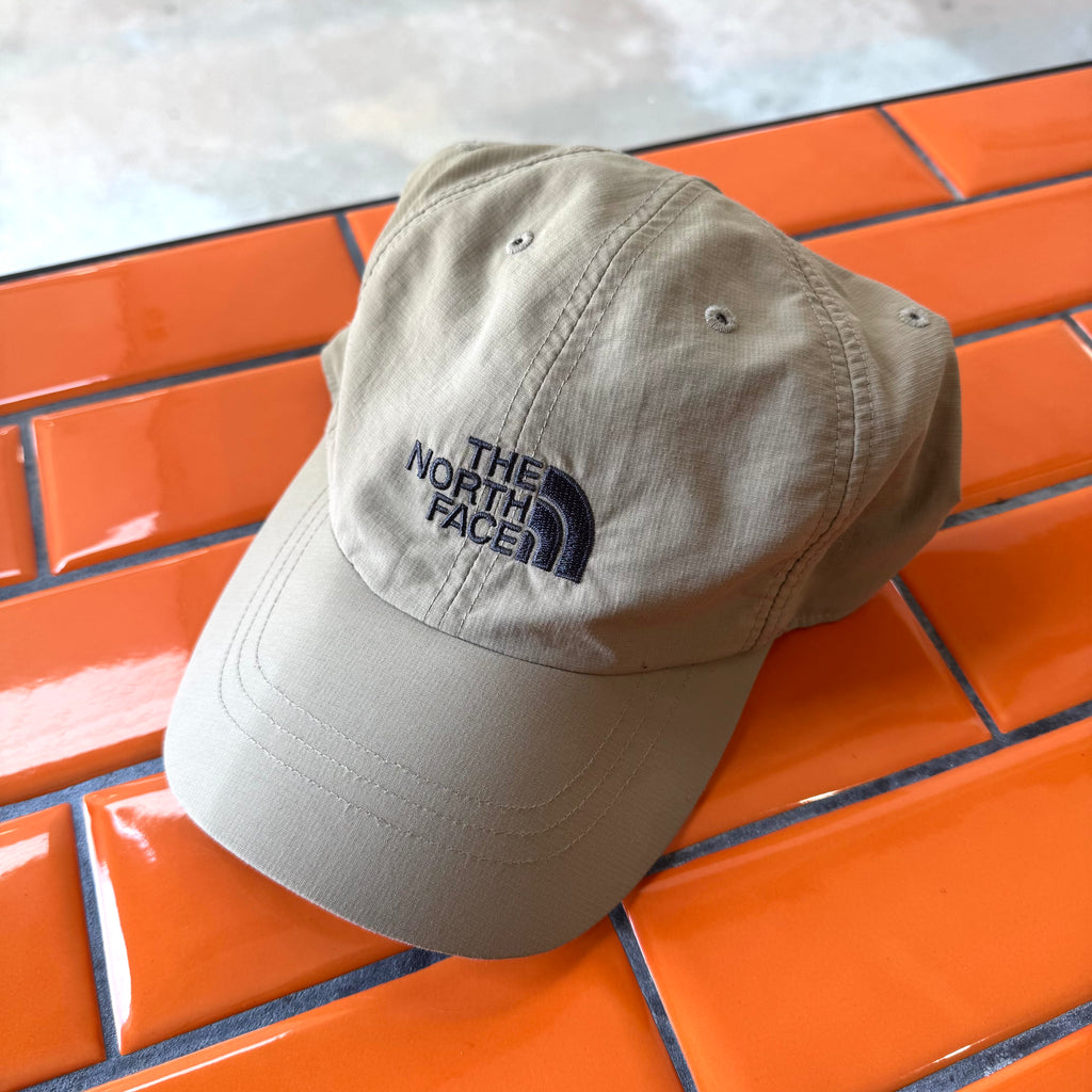 2010'S THE NORTH FACE EMBROIDERED TECH HAT