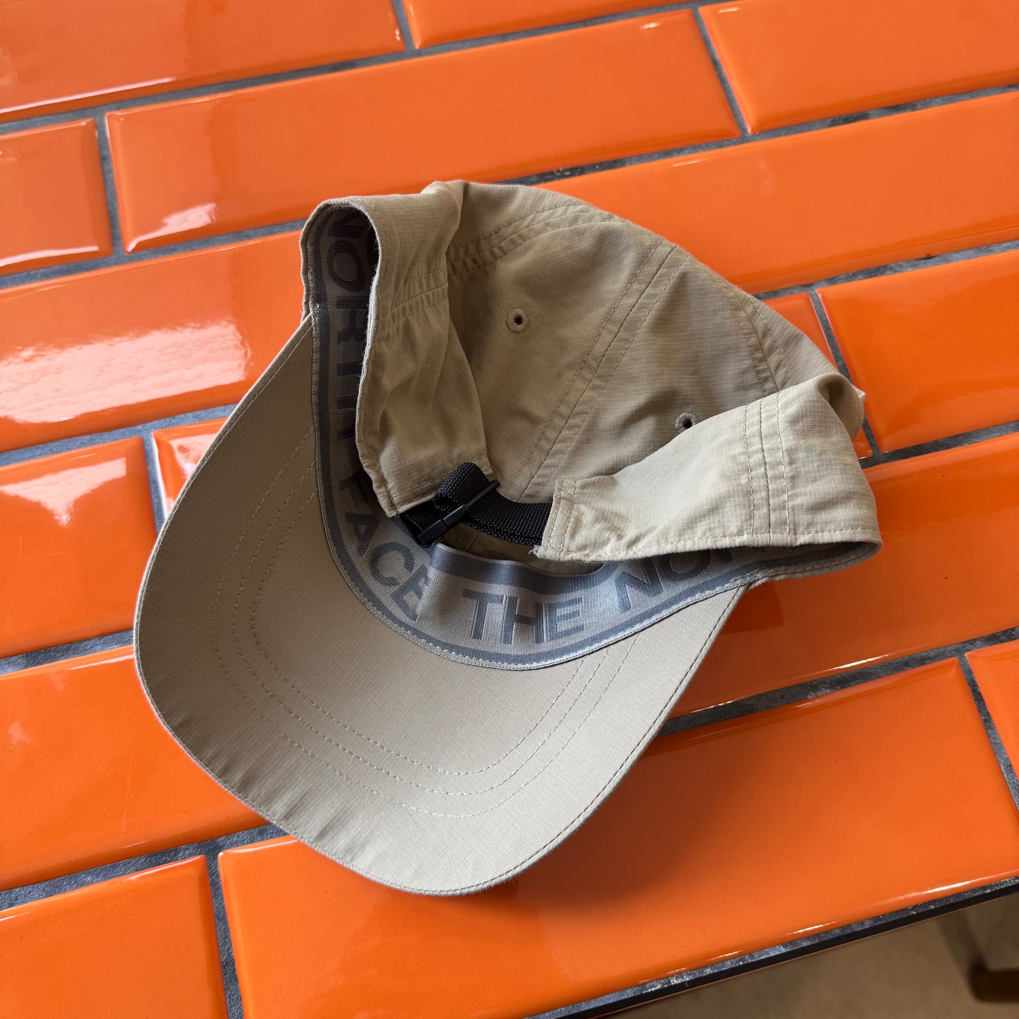 2010'S THE NORTH FACE EMBROIDERED TECH HAT