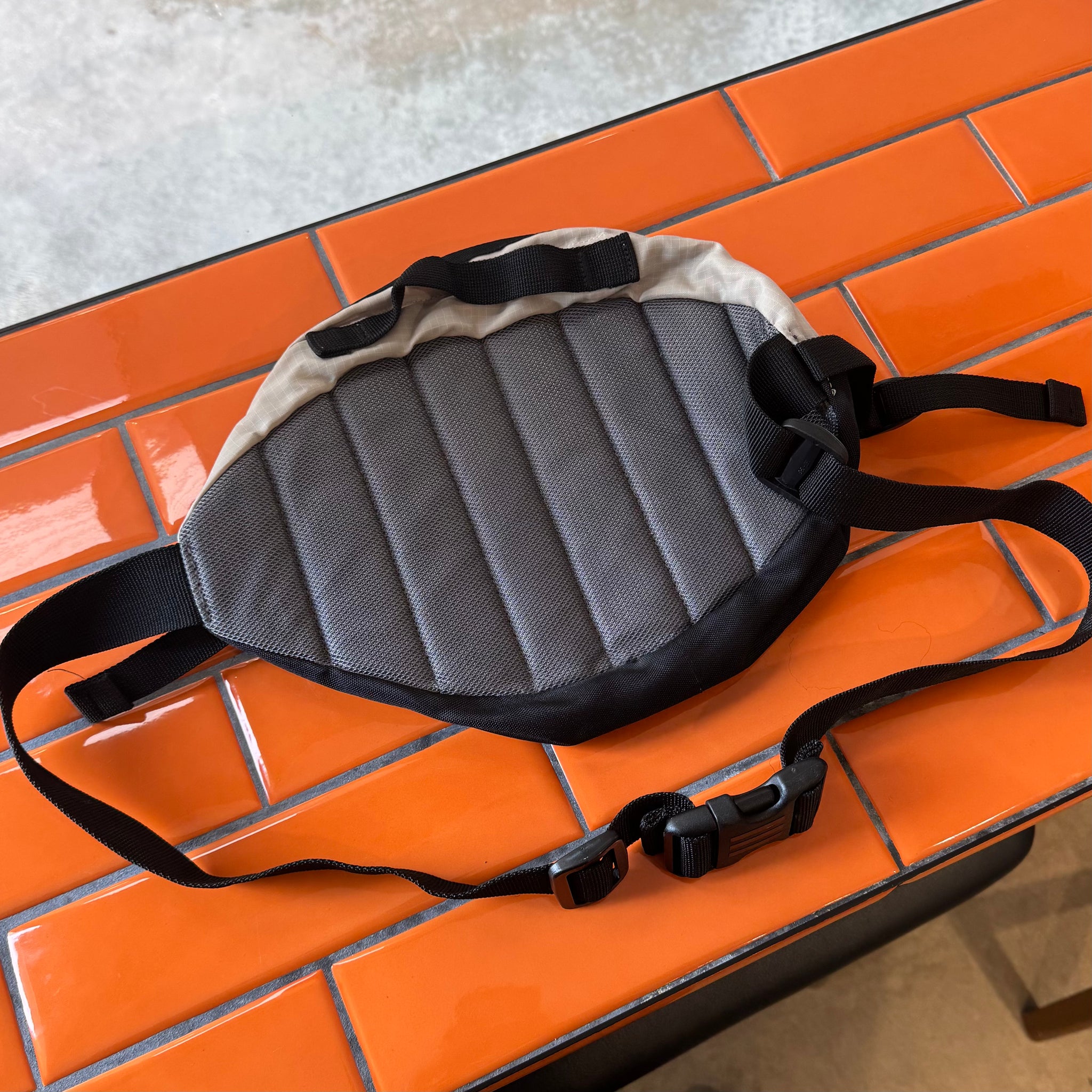 2000'S ADIDAS EMBROIDERED BAG - M