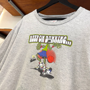 1990'S NIKE 'KEEP ON DUNKING' BASKETBALL TEE - L