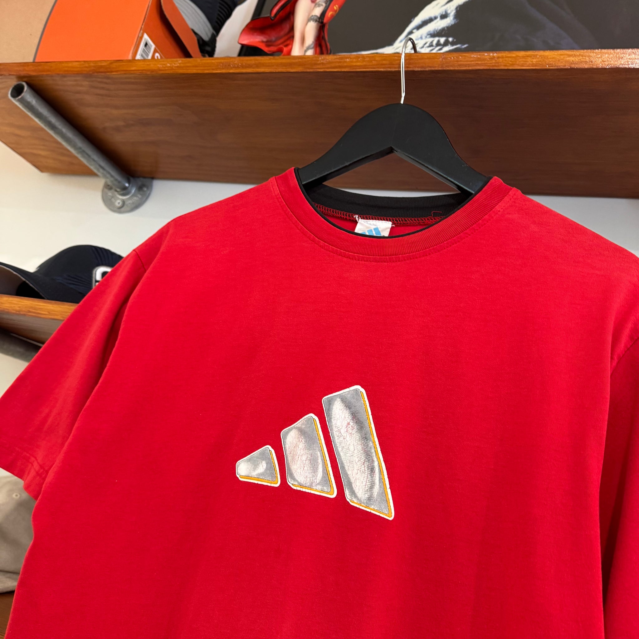 1990'S ADIDAS GRAPHIC TEE - M