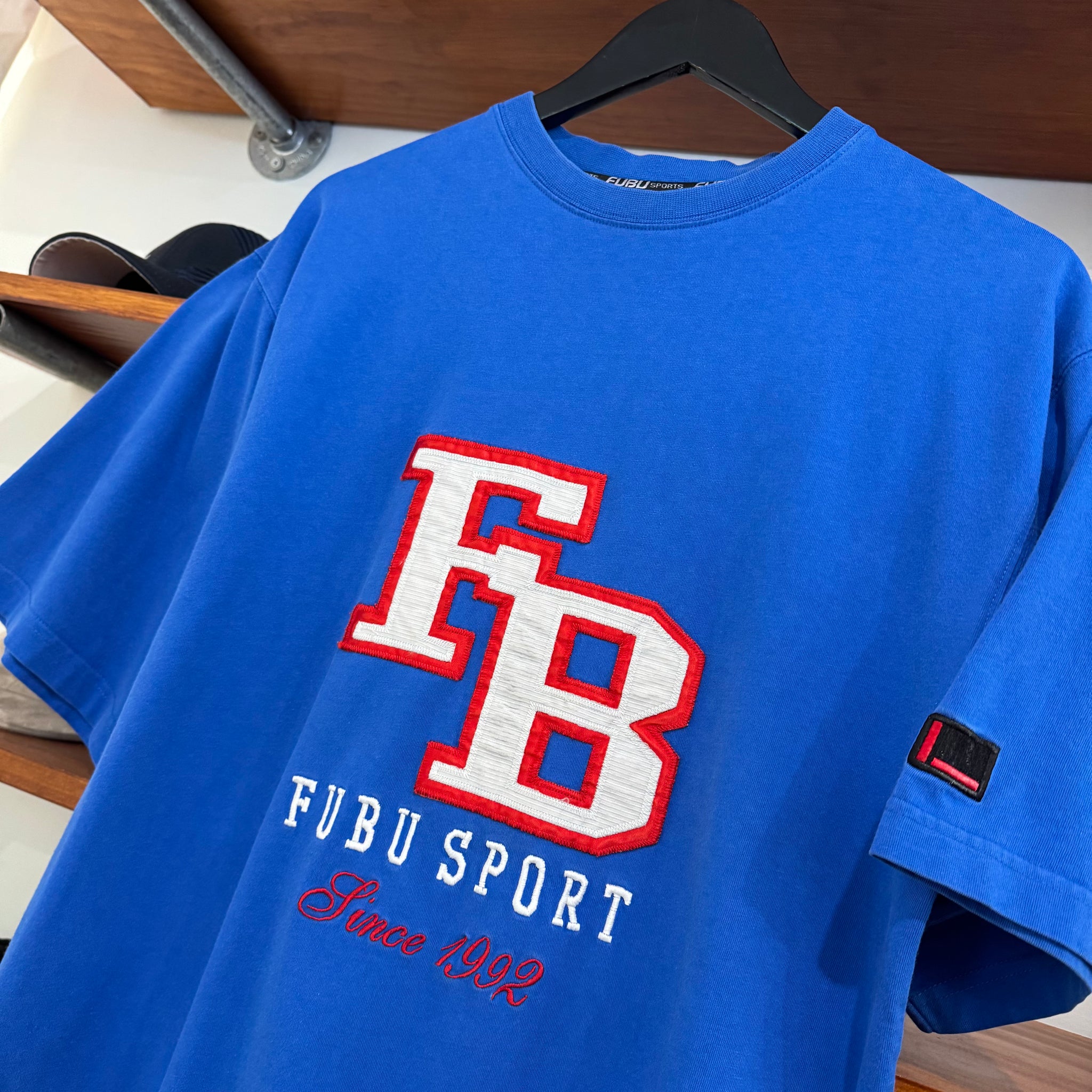 1990'S FUBU SPORT EMBROIDERED TEE - L