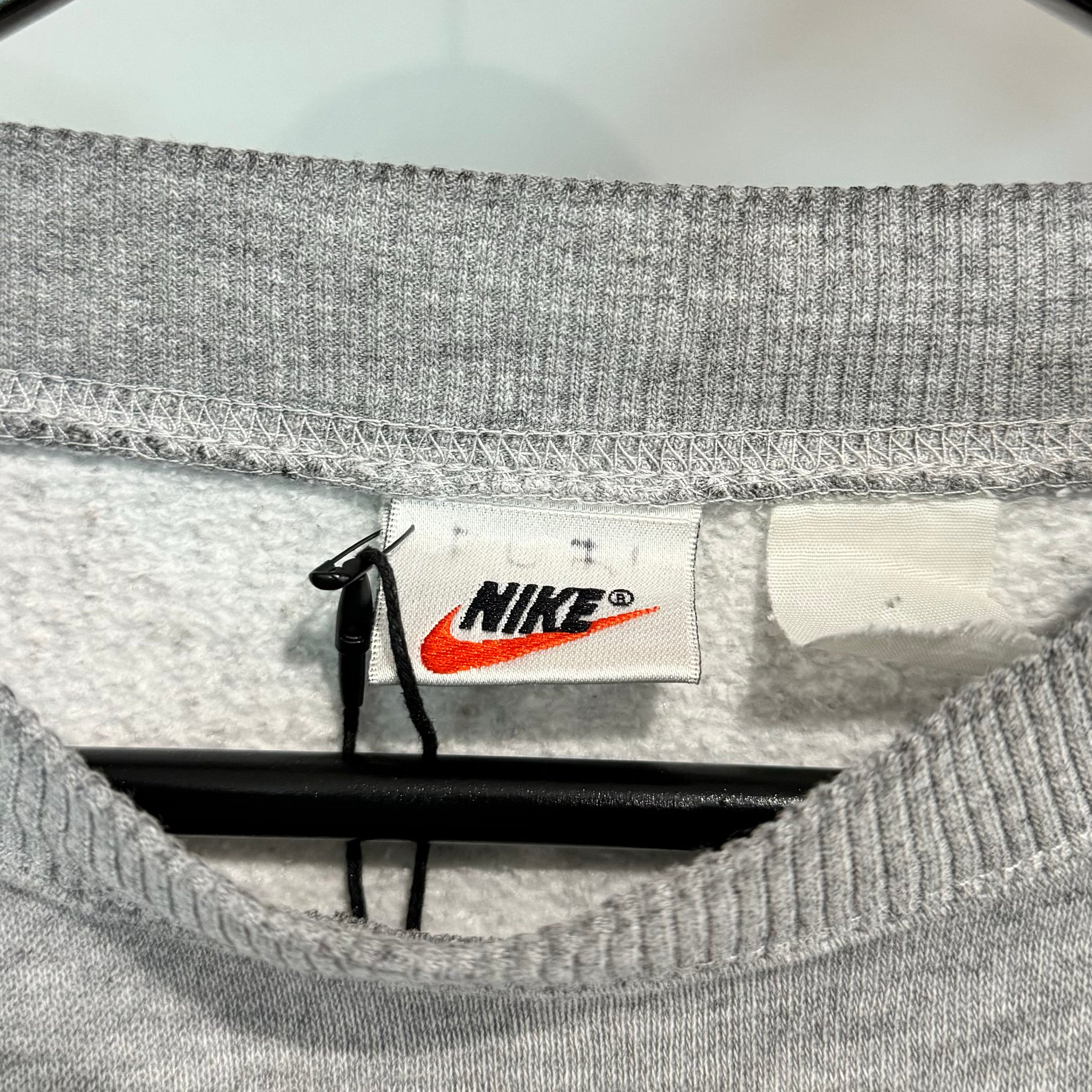 1990'S NIKE SWOOSH GRAPHIC SWEATSHIRT - S/M