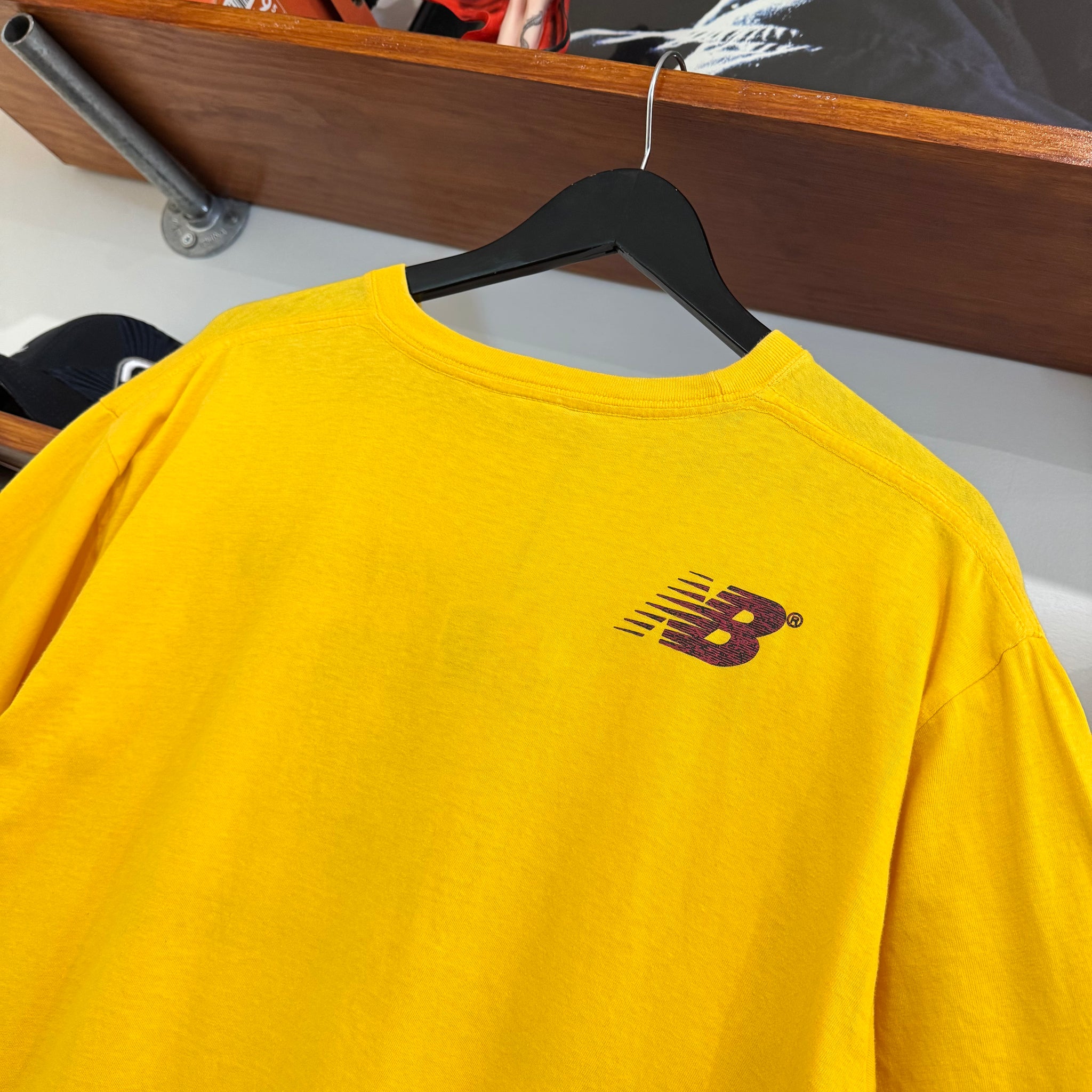 2000'S NEW BALANCE BOSTON USA TEE - L