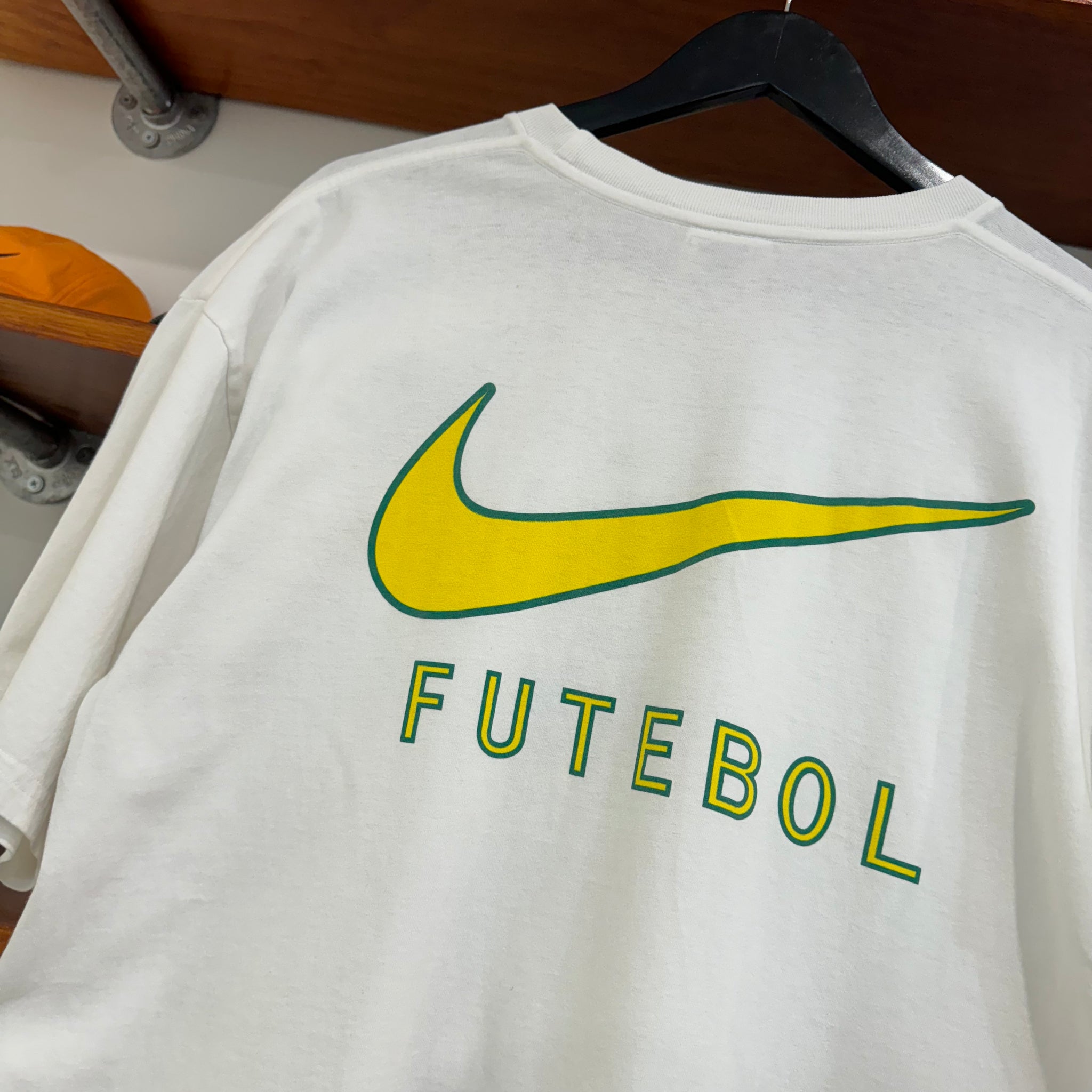 1990'S NIKE BRASIL 'FUTEBOL' TEE - L