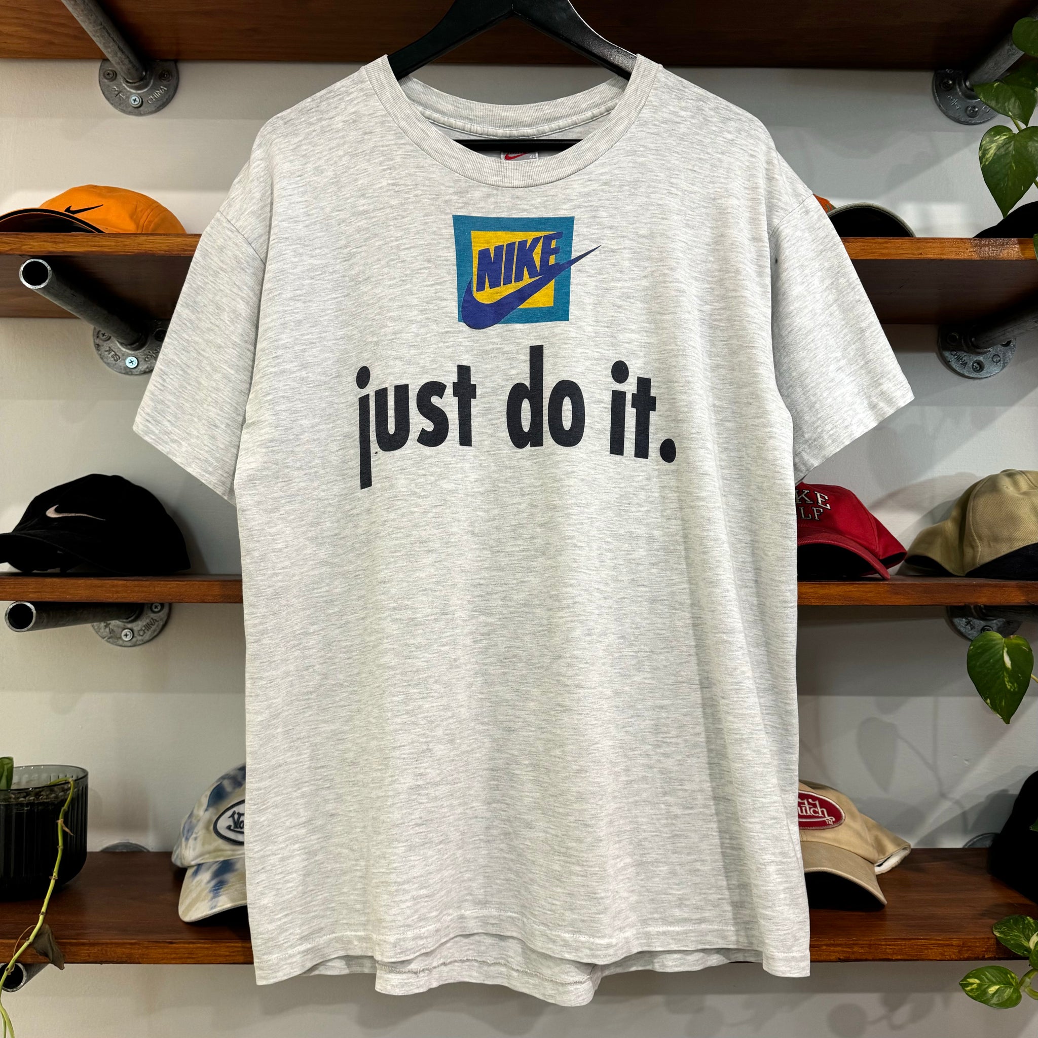 1990'S NIKE 'JUST DO IT' GRAPHIC TEE - L