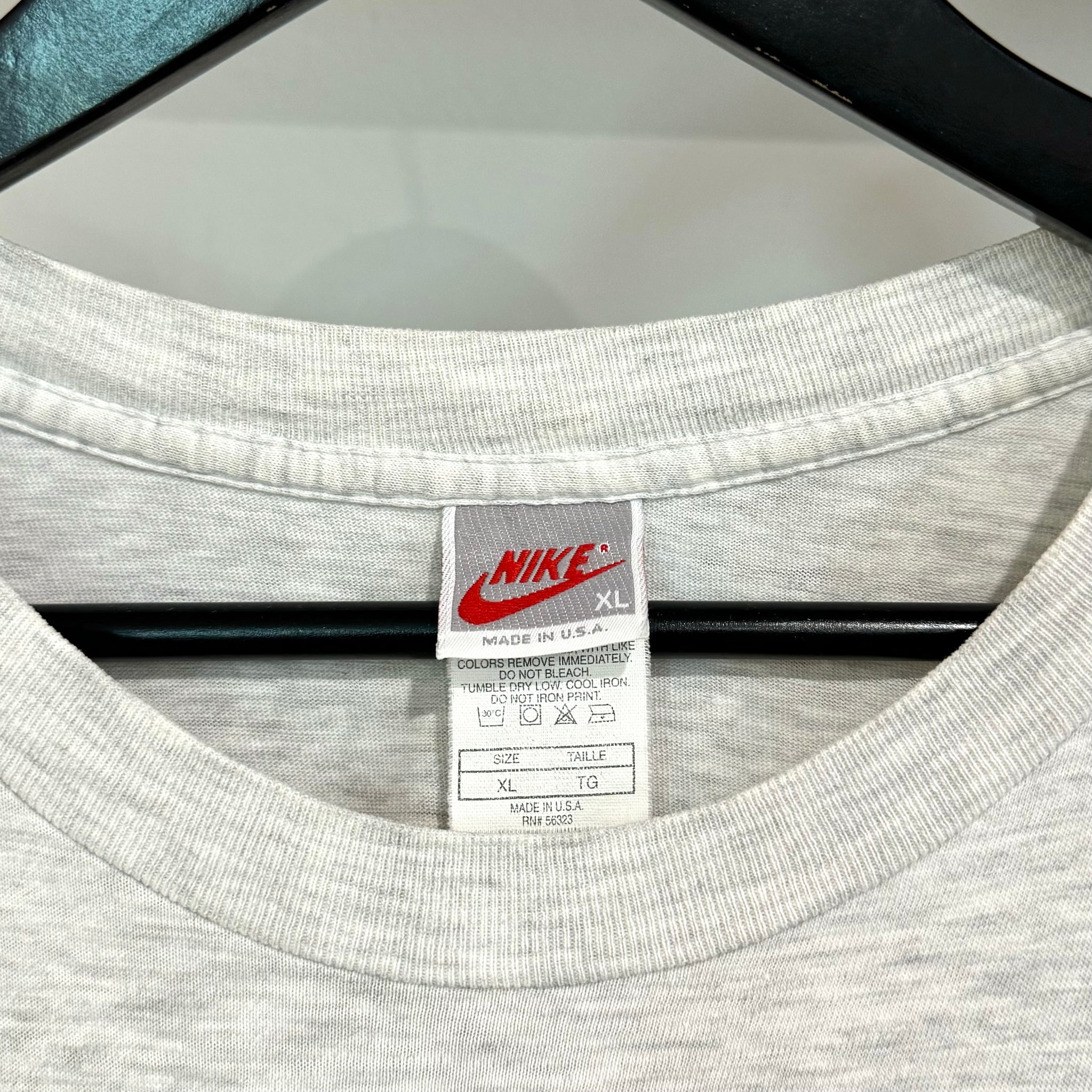 1990'S NIKE 'JUST DO IT' GRAPHIC TEE - L