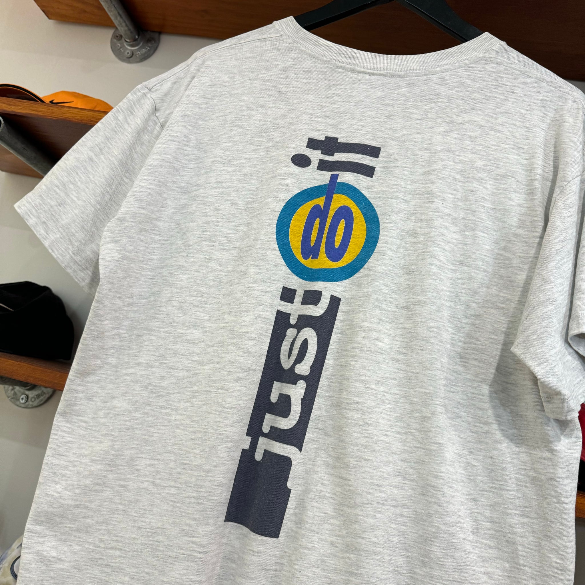 1990'S NIKE 'JUST DO IT' GRAPHIC TEE - L