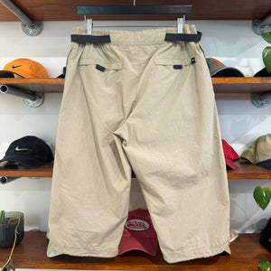 2000'S NIKE SWOOSH 3/4 LENGTH SHORTS - 30
