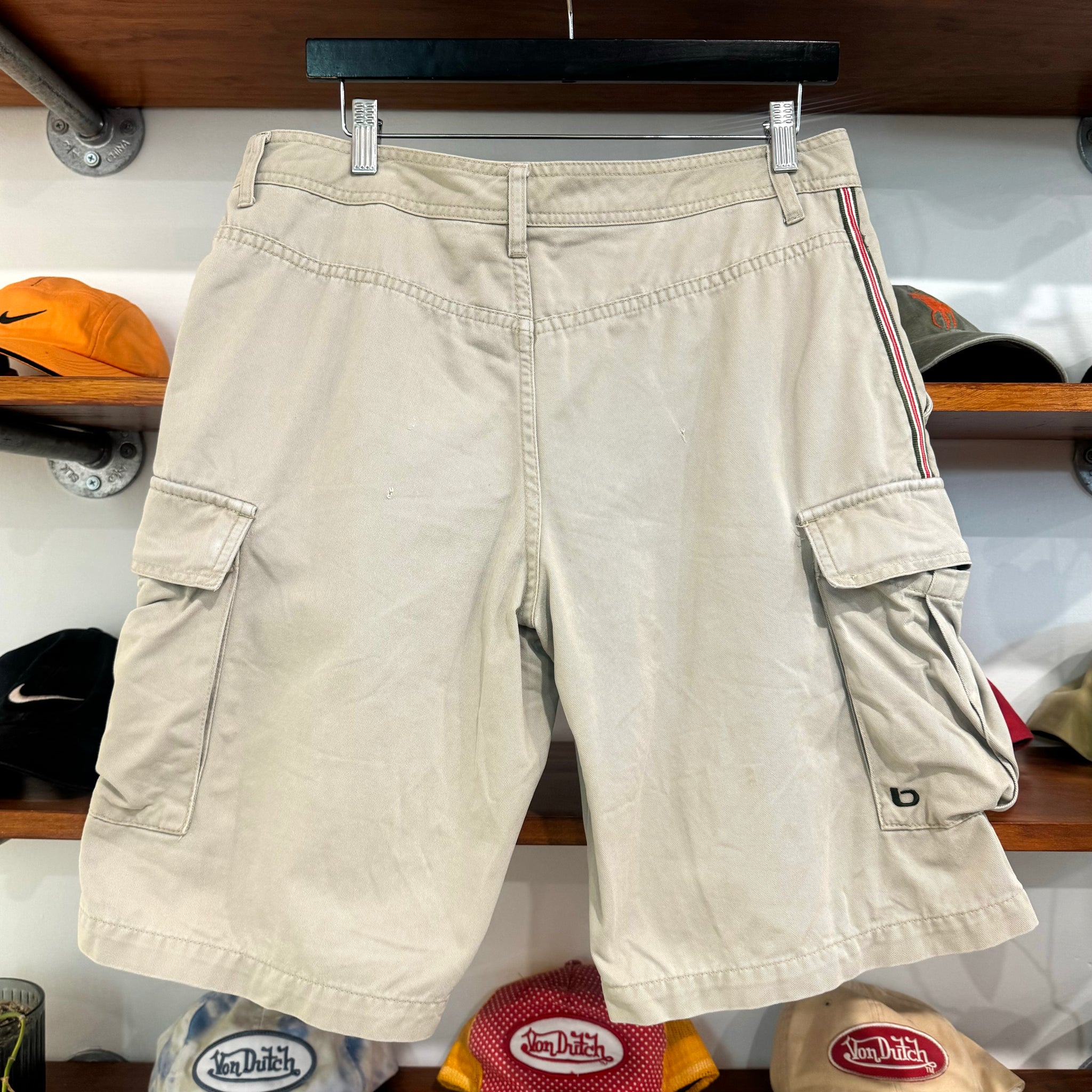 2000'S BILLABONG CARGO SHORTS - 32