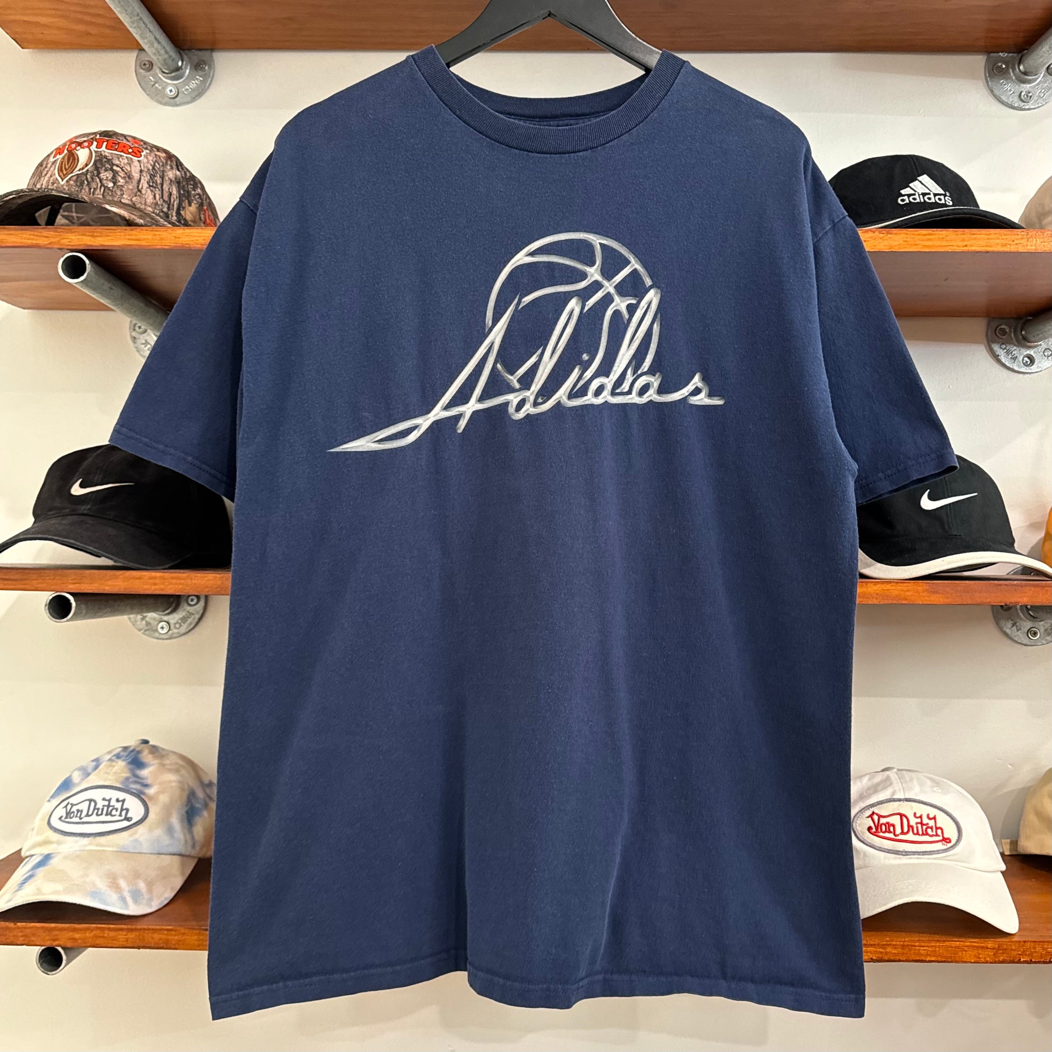 2000'S ADIDAS BASKETBALL 3D GRAPHIC TEE - L
