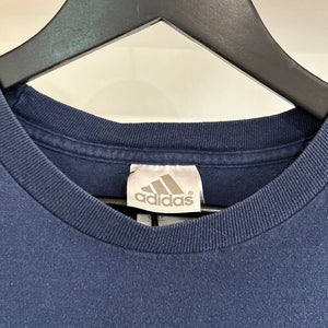 2000'S ADIDAS BASKETBALL 3D GRAPHIC TEE - L