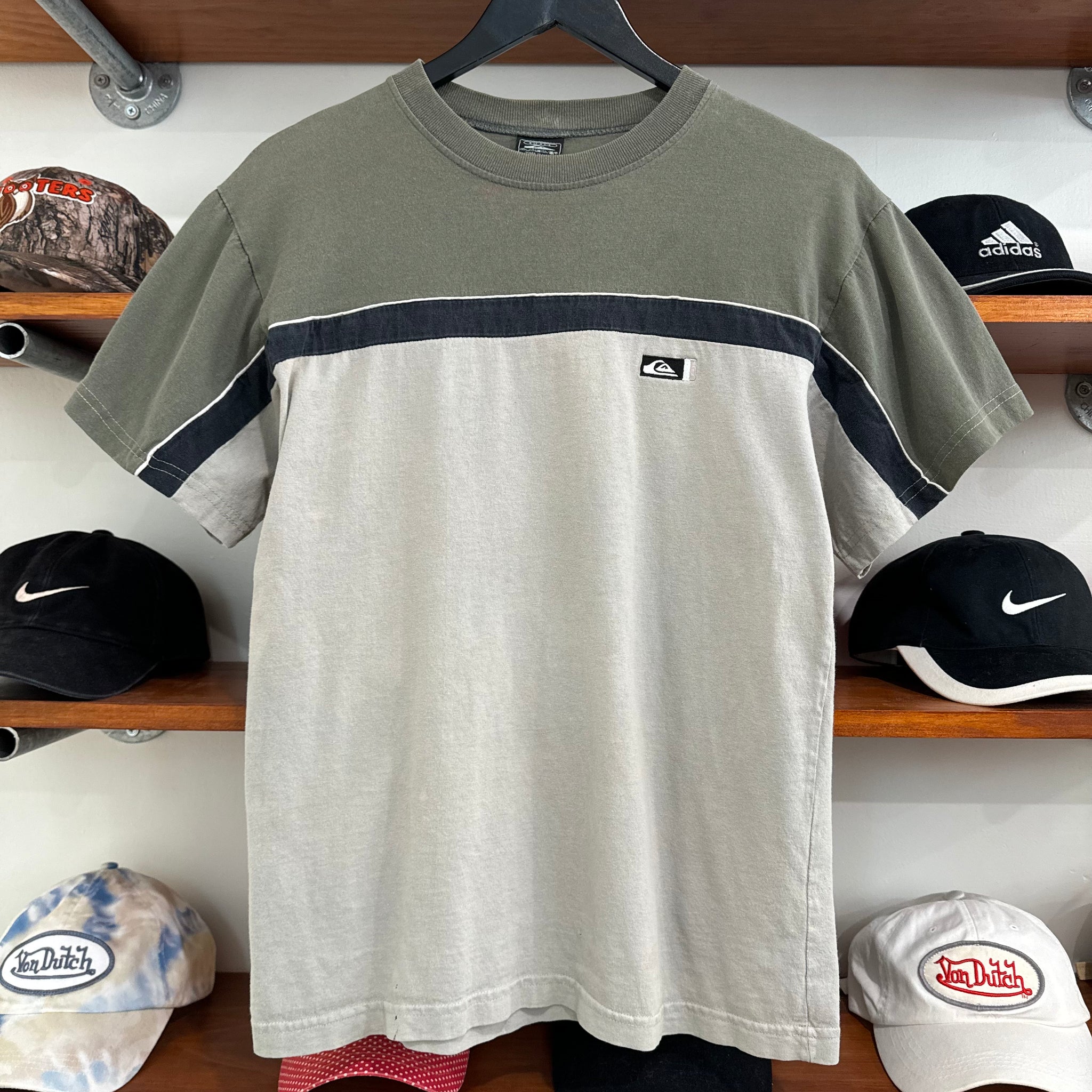 2000'S QUIKSILVER EMBROIDERED TEE - XS