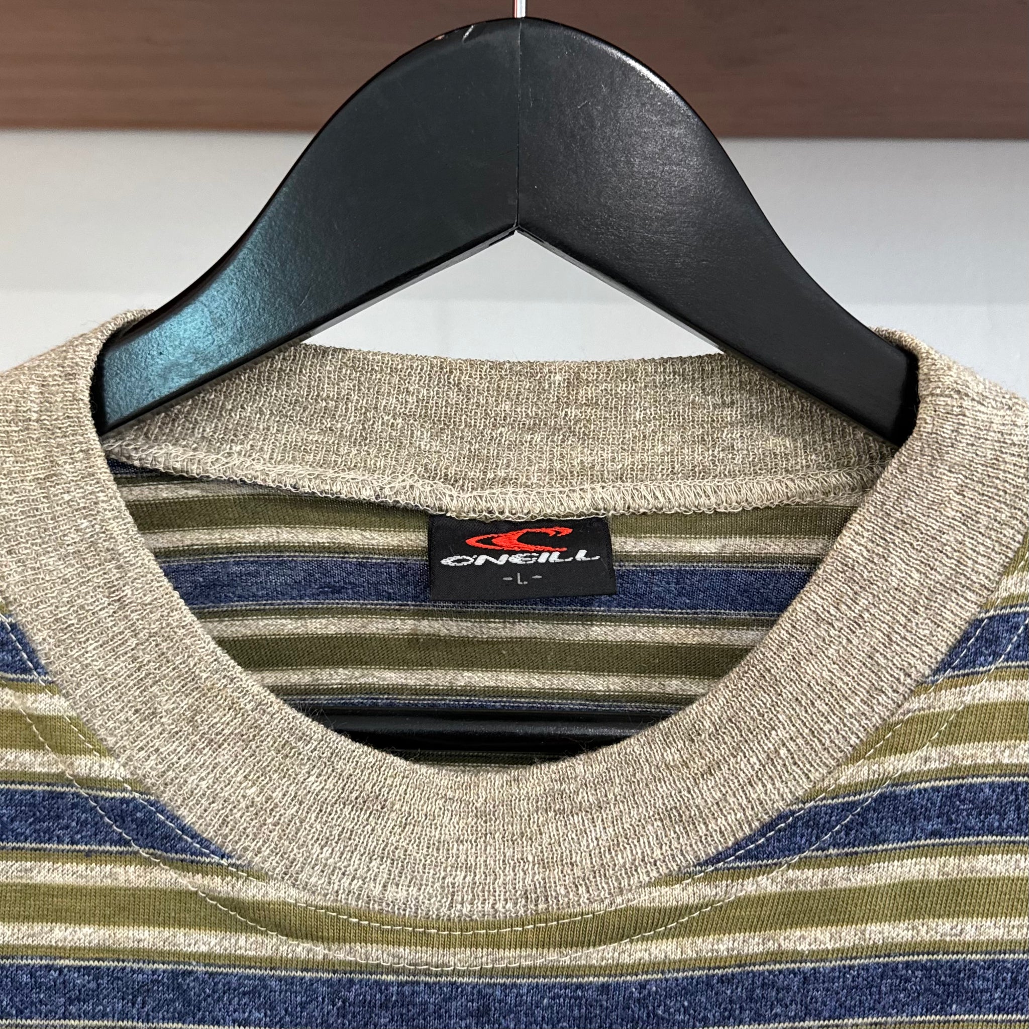 2000'S O'NEILL STRIPED TEE - M