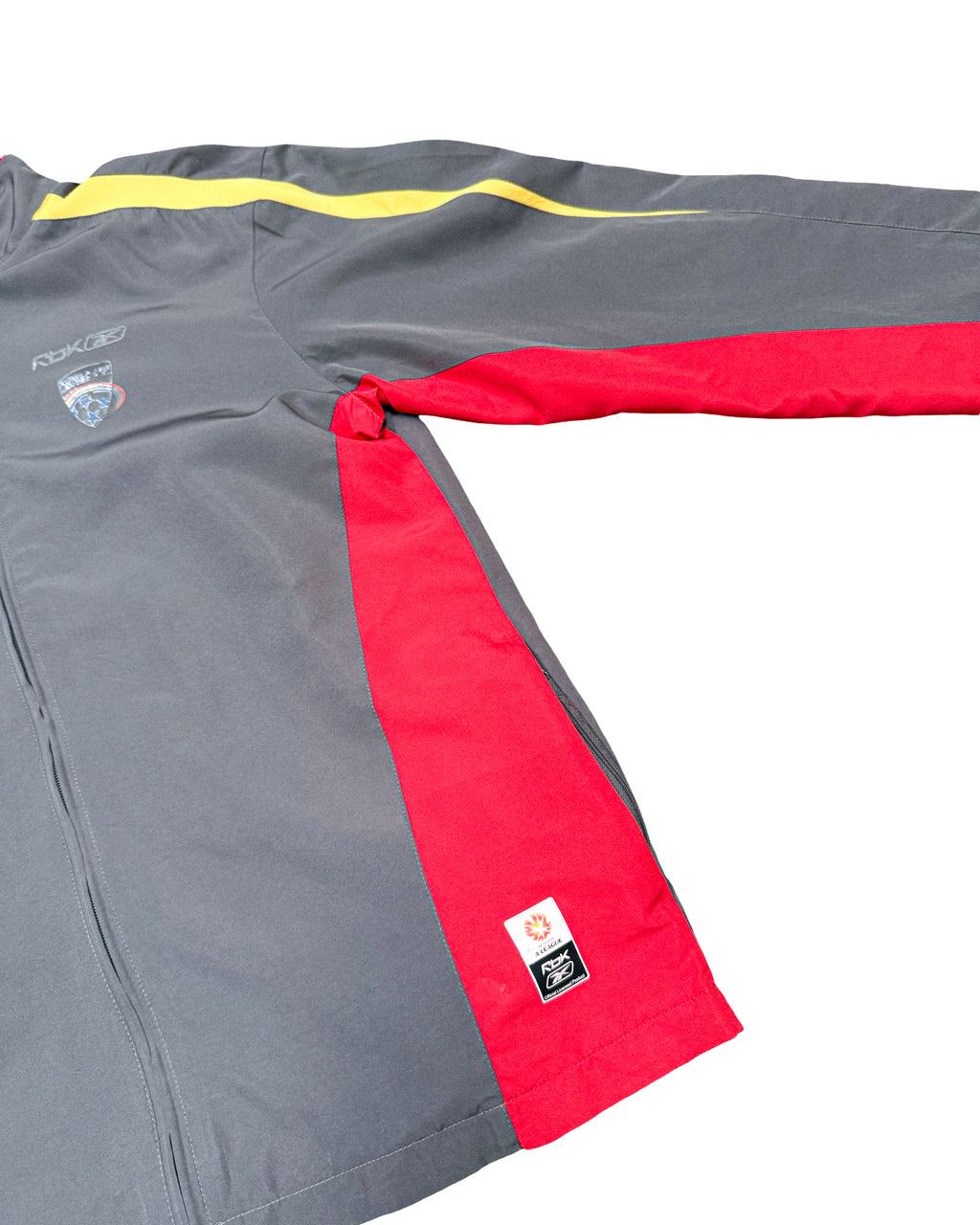 2000'S REEBOK ADELAIDE UNITED F.C JACKET - L