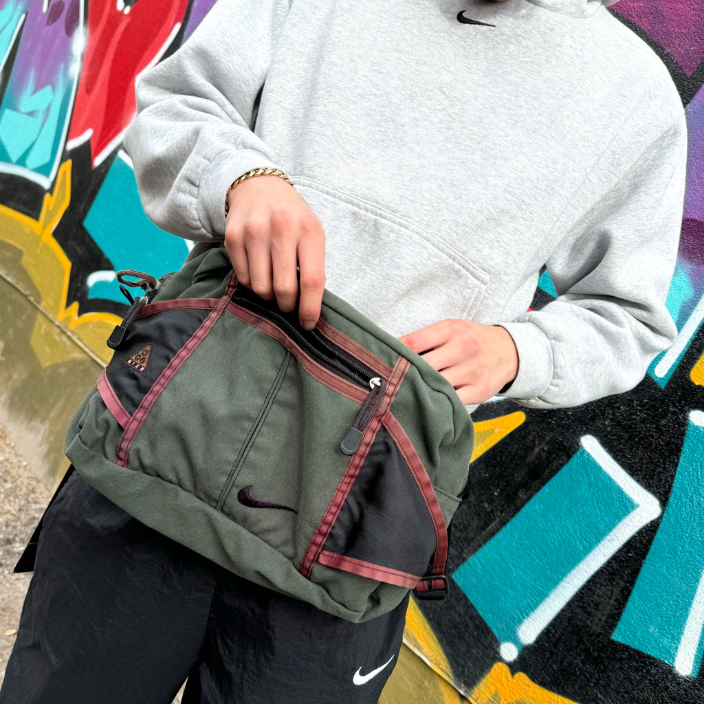 1990'S NIKE ACG WAIST PACK - S/M