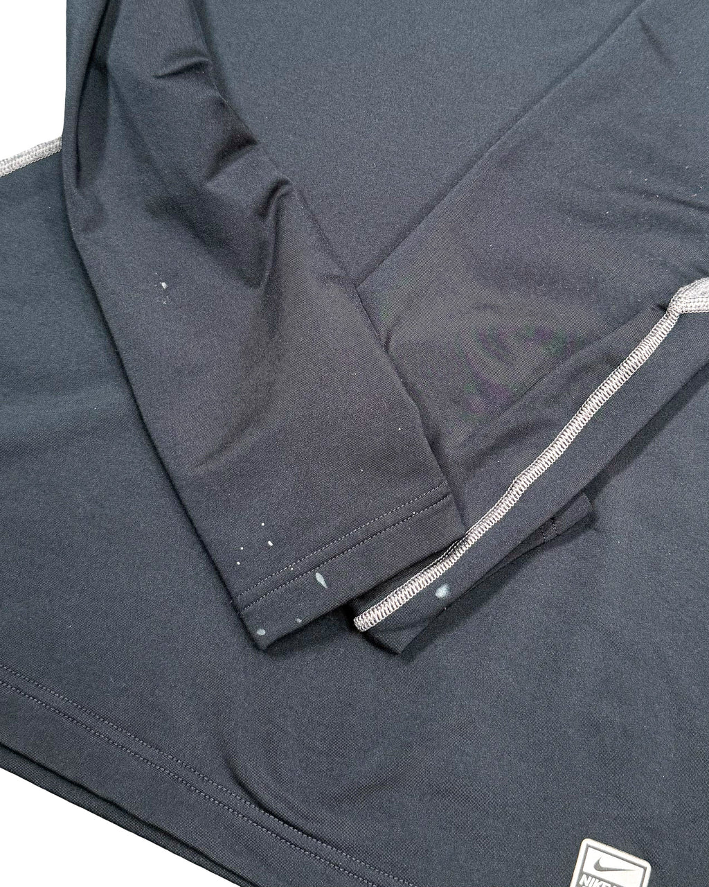 2000'S NIKE PRO COMBAT DRI-FIT LONG SLEEVE - M
