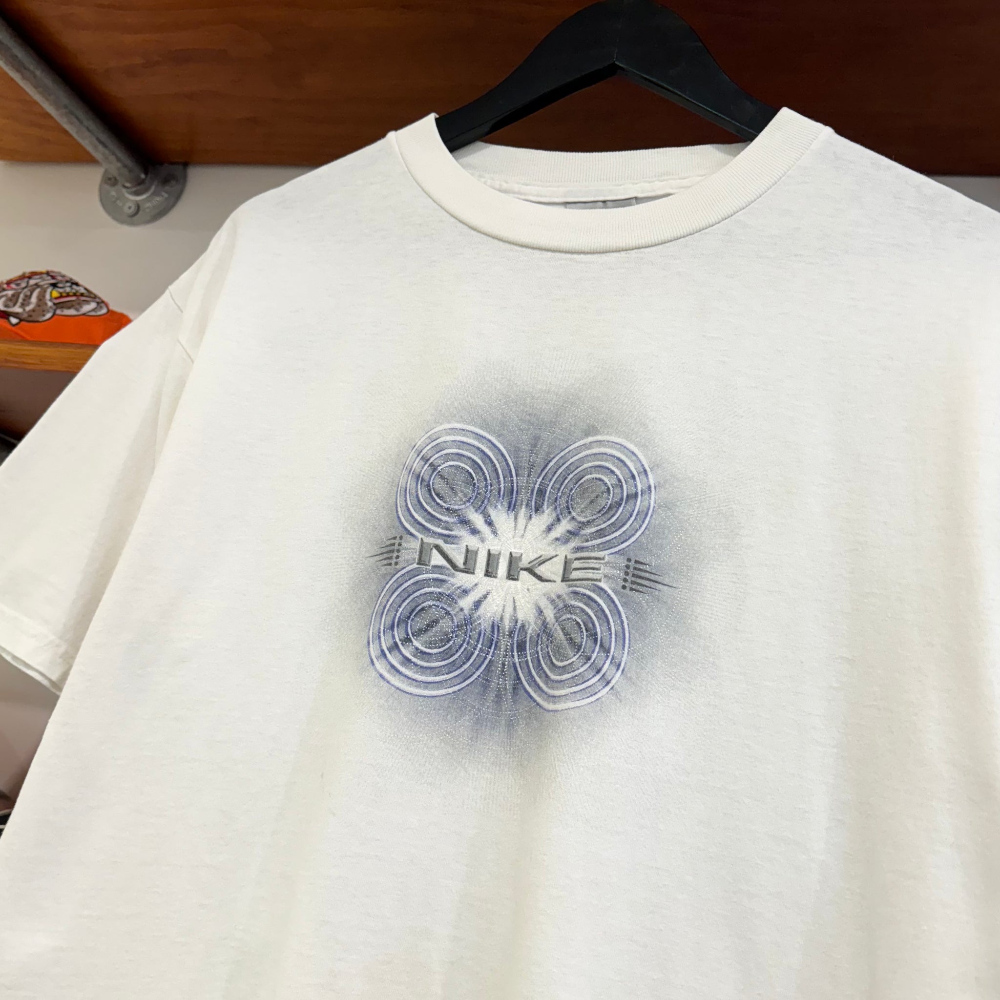 2000'S NIKE GRAPHIC TEE - L