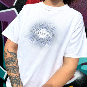 2000'S NIKE GRAPHIC TEE - L