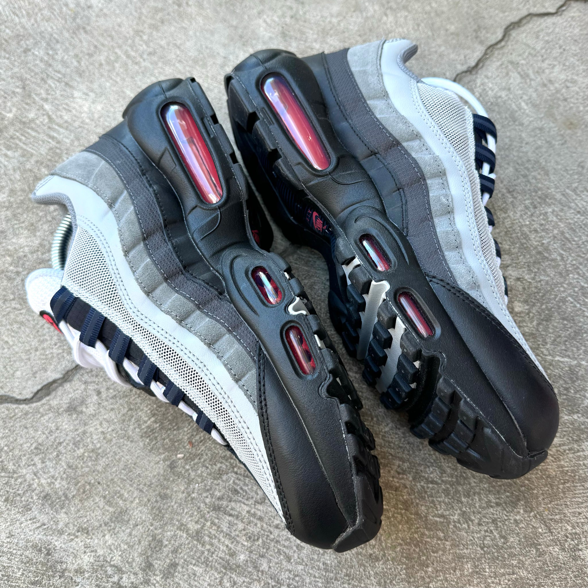 NIKE AIR MAX 95 - TRACK RED/ SMOKE GREY