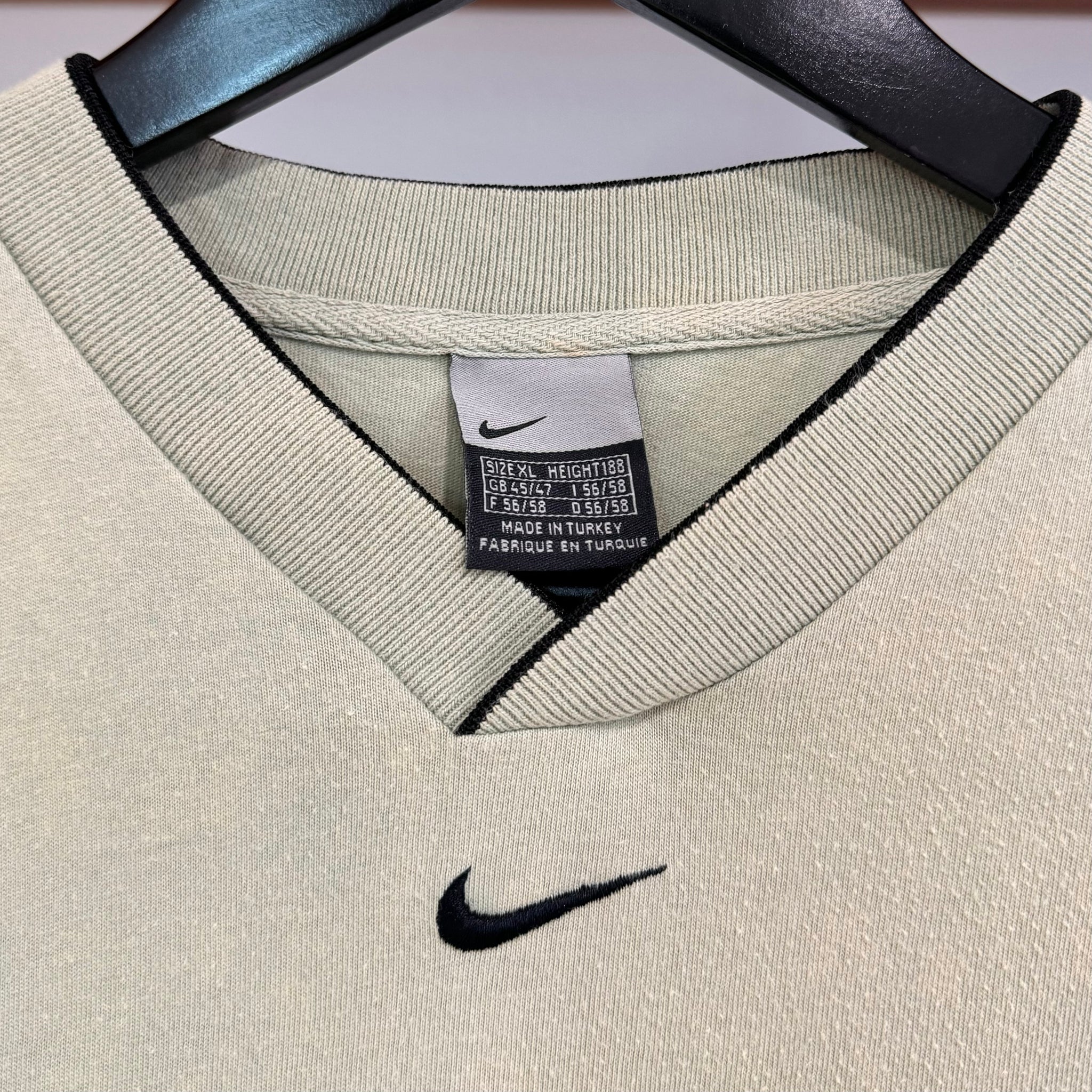 2000'S NIKE CENTRE SWOOSH TEE - L