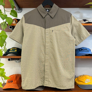 2000'S NIKE ACG SHORT SLEEVE BUTTON-UP - M